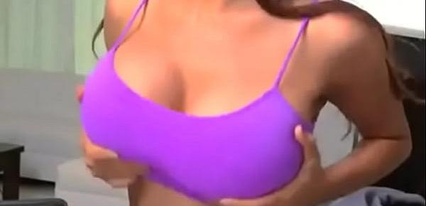  Woman with big breasts gets her nipple very rich 2